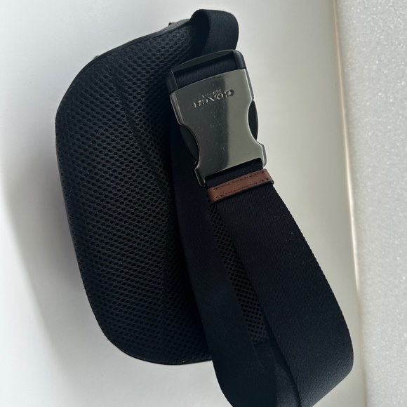 Authentic Coach Westway Belt Bag + Matching Coach AirPod Case – Camo Colorblock - Picture 3 of 9